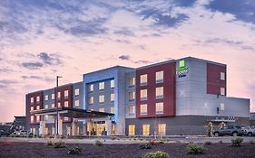 Holiday Inn Express & Suites Salem North - Keizer By Ihg